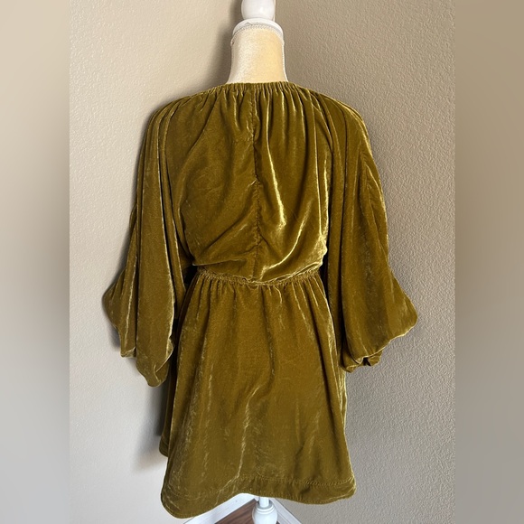 Free people Portia velvet mini dress size SP - Picture 2 of 7
